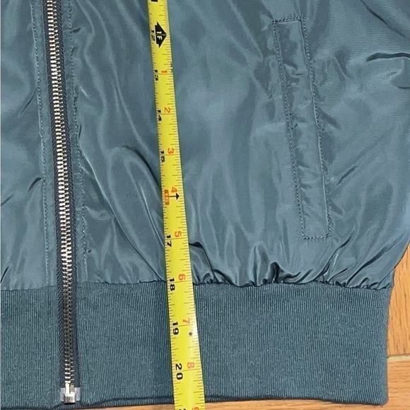 Forever 21 Juniors Large Olive Green Bomber Jacket - Picture 4 of 5